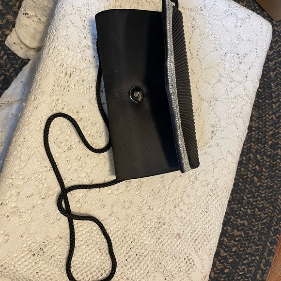 Jewelled Black Evening Clutch Purse with Shoulder Strap - Picture 4 of 5